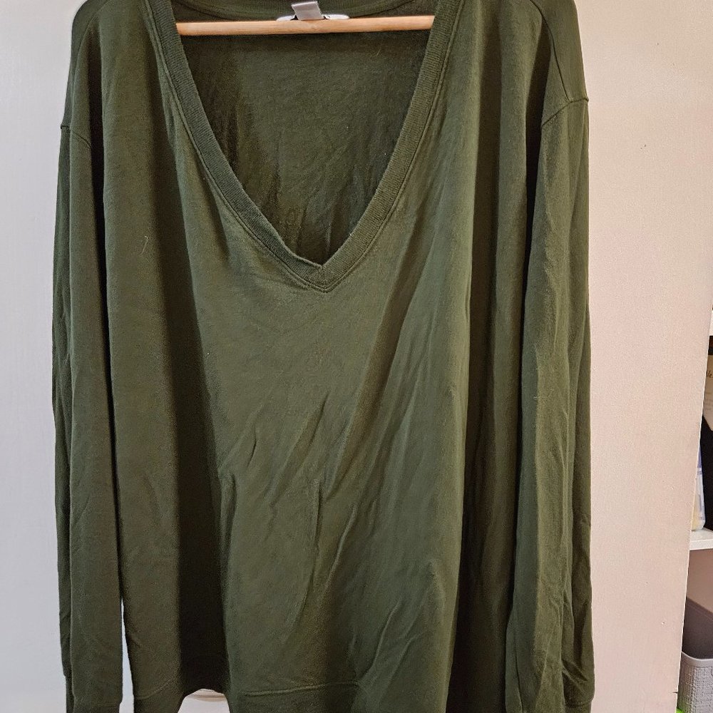 Athleta Sunrise V Neck Sweatshirt Aspen Green 2XL